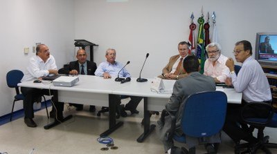 Comissões se reúnem para discutir problema social