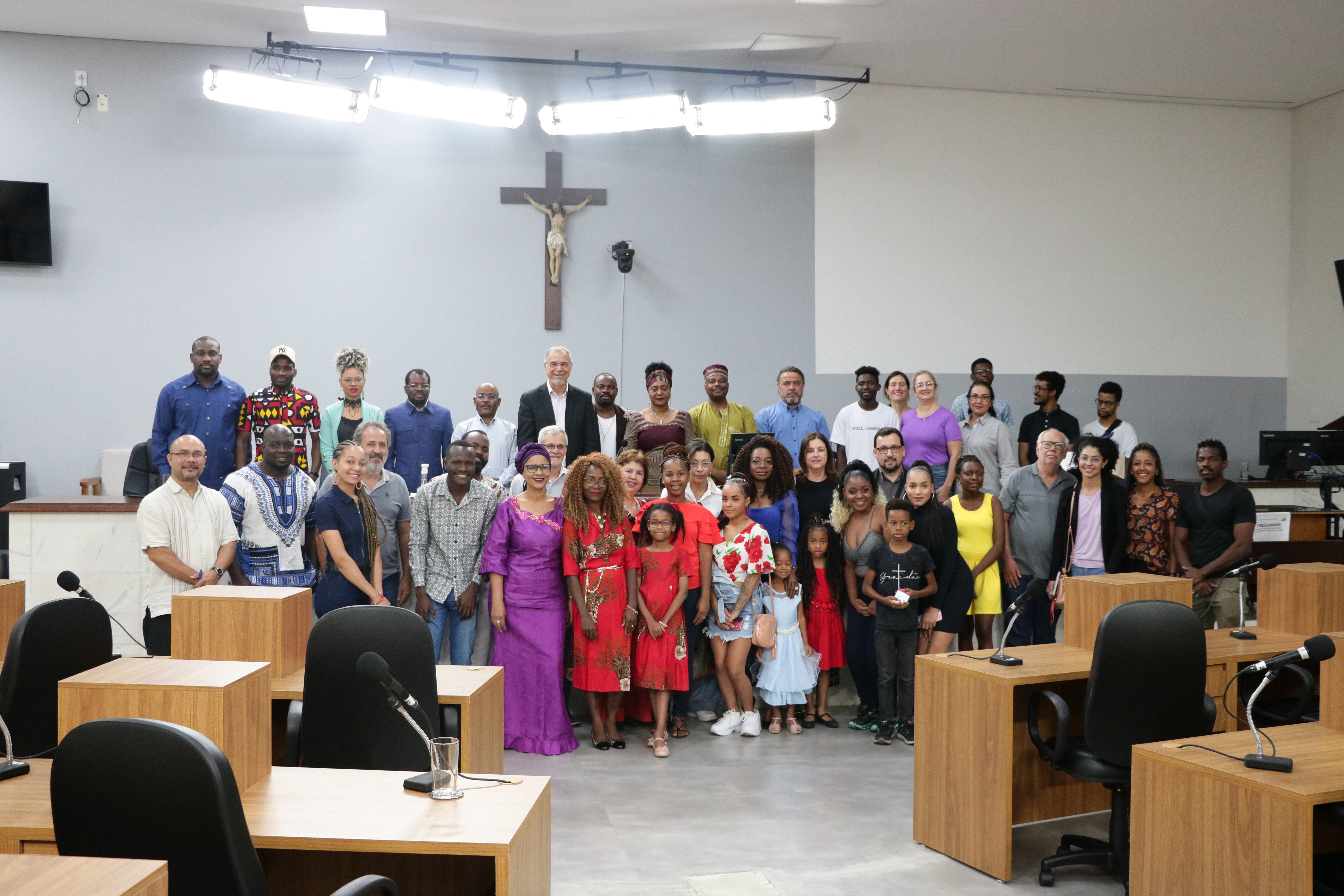 Comunidade angolana realiza fórum na Câmara