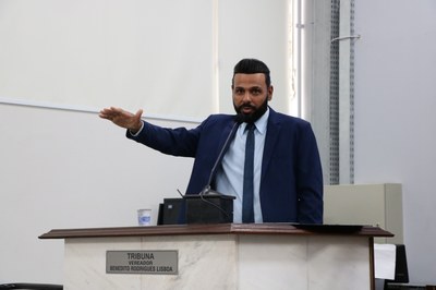 Diego Mahfouz assume vaga de Cláudia de Giuli na Câmara