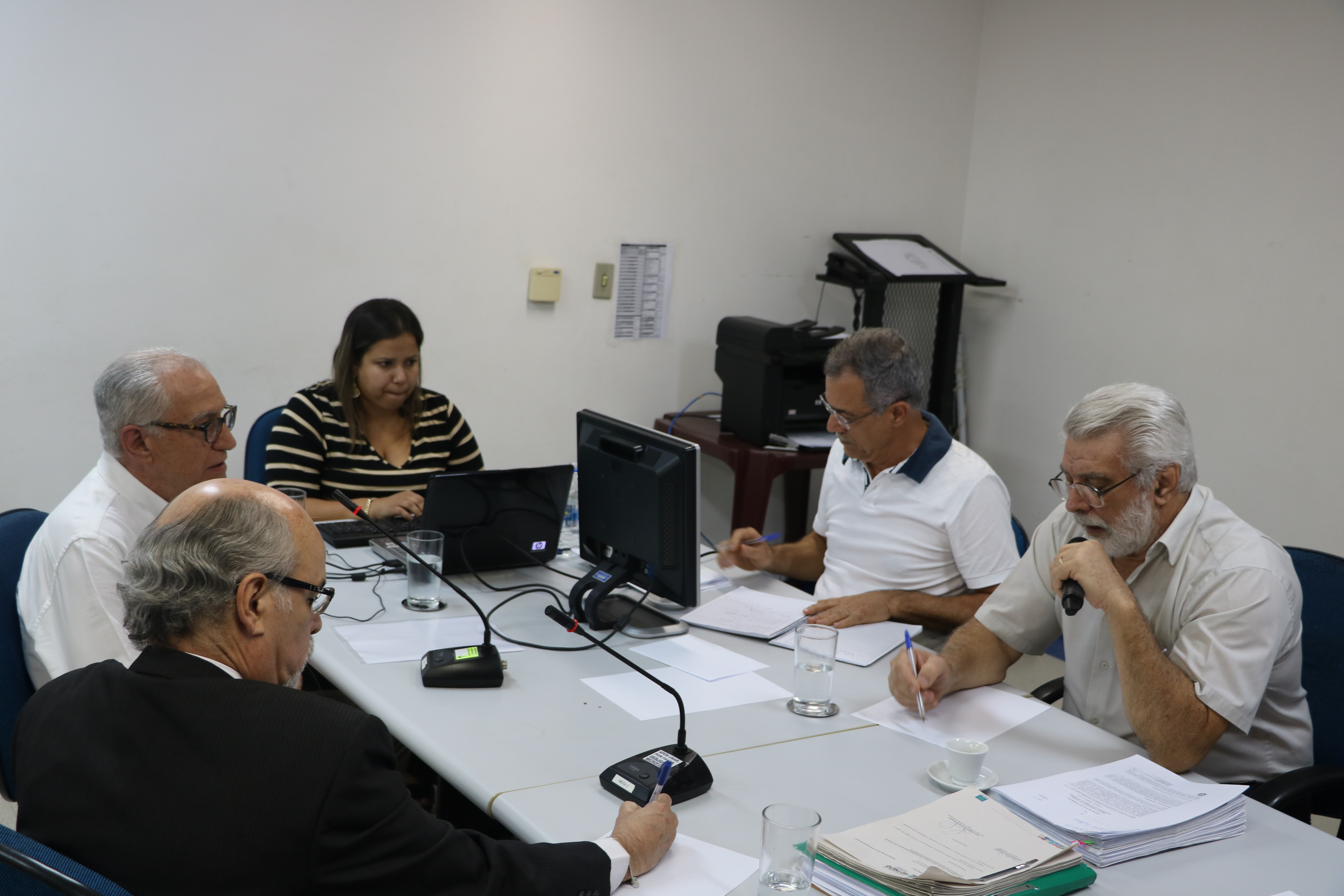 Ex-secretário de Meio Ambiente é ouvido pela CEI do Lixo