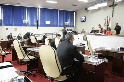 Aprovada proposta que põe fim à Área Azul perto de hospitais