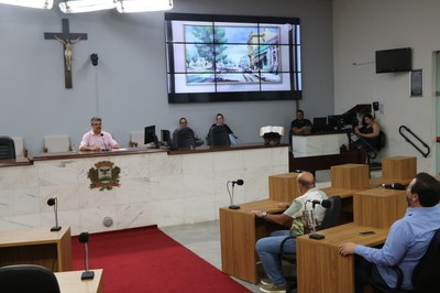 Gerente de terceirizada e ex-funcionários não comparecem a encontro na Câmara