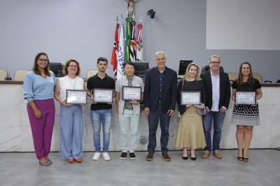Grupo Diário e artistas recebem moção de aplauso