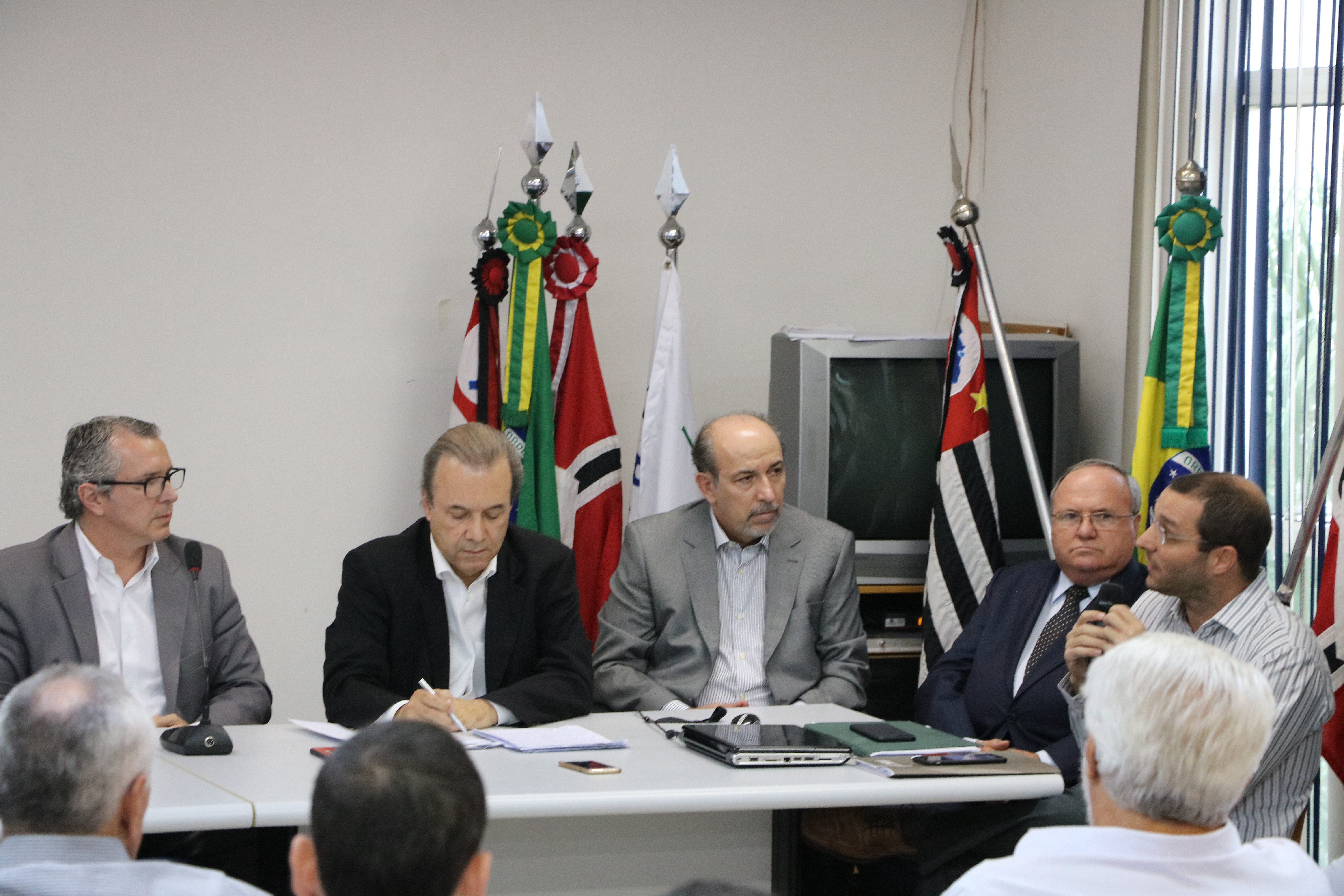 Ielar diz que em breve apresenta parceiros interessados em assumir hospital