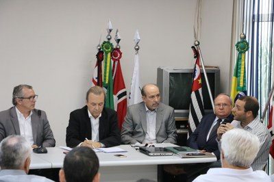 Ielar diz que em breve apresenta parceiros interessados em assumir hospital