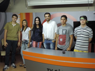 Jovens do CRAS Anchieta visitam a TV Câmara