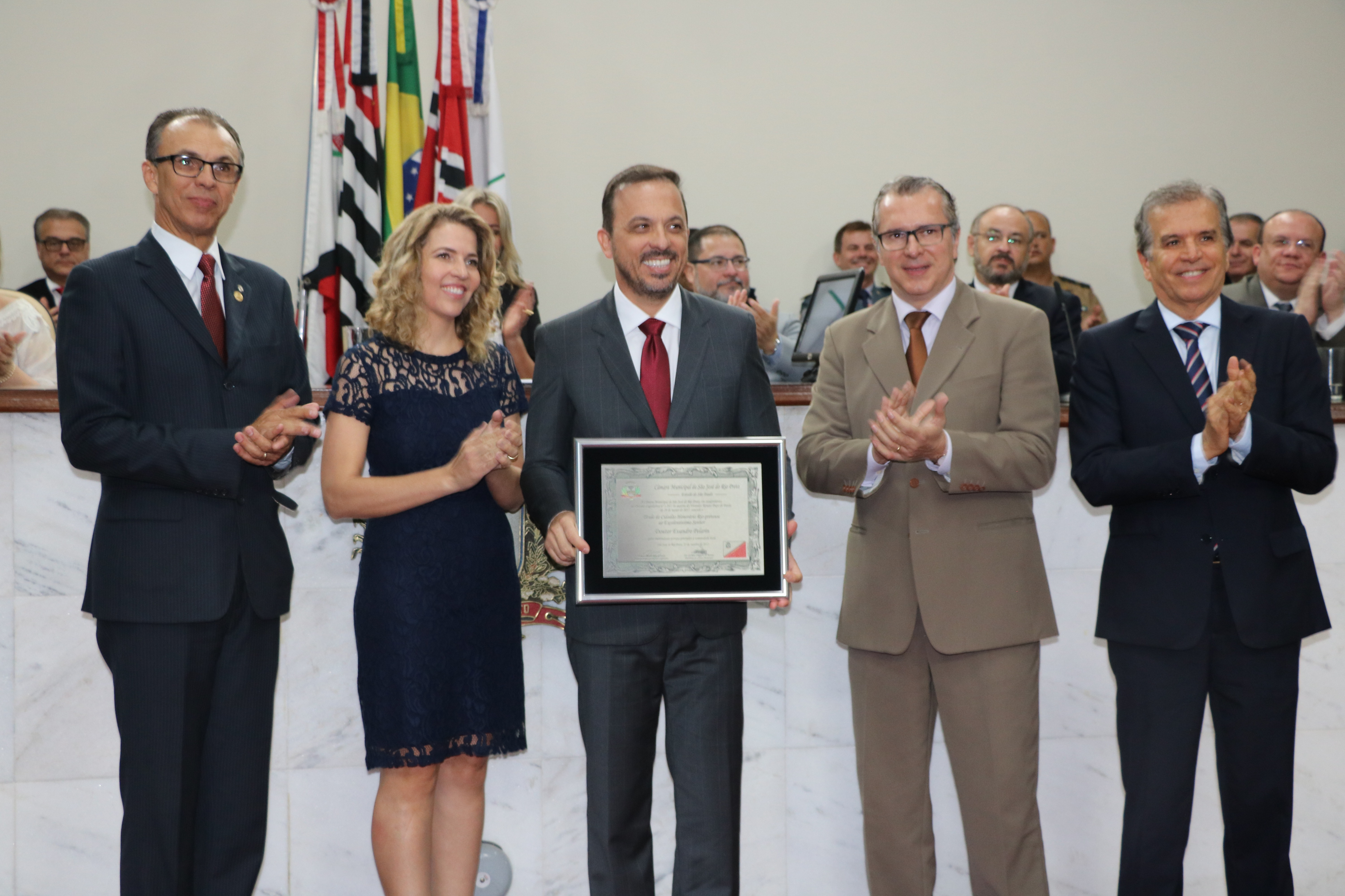 Juiz Evandro Pelarin é homenageado na Câmara