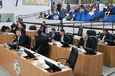 Legislativo decide novo valor de bônus Educador Presente