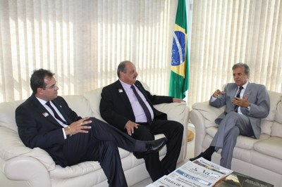 Marcondes e Pauléra visitam Brasília