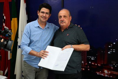 Marcos Cardoso toma posse como vereador 