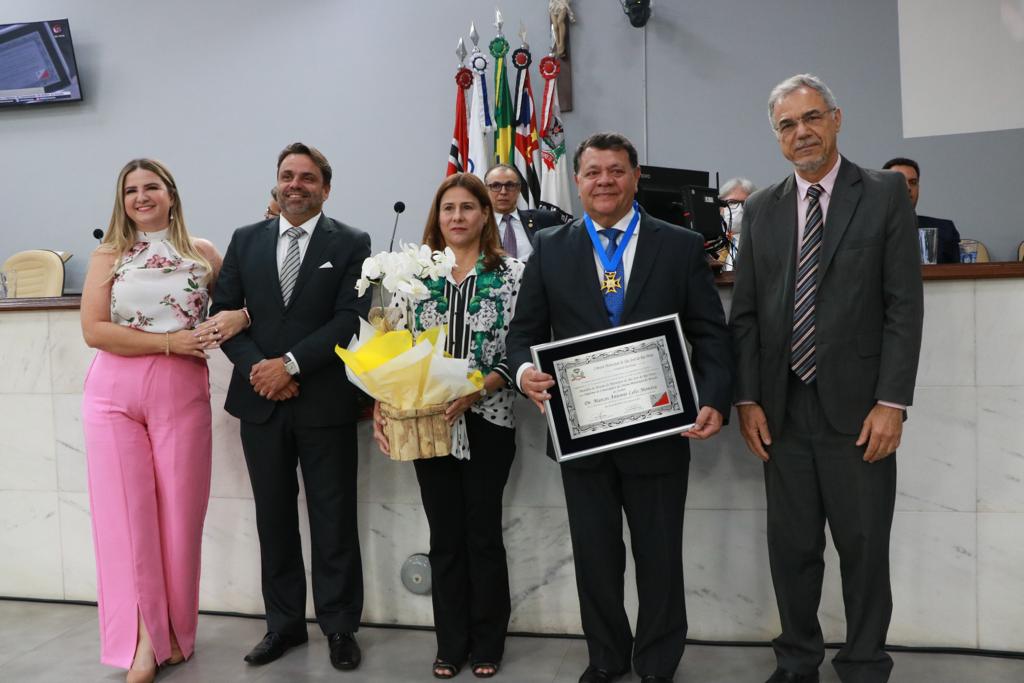 Marcos Lelis é homenageado na Câmara