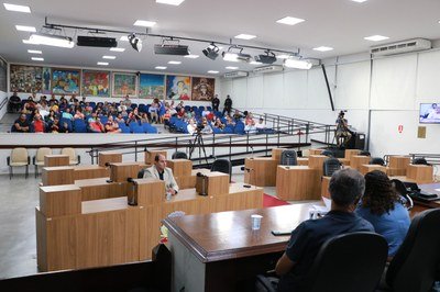 Moradores da Favela Marte participam de audiência pública