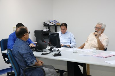 Motorista e fiscal prestam depoimento à CEI da Área Azul