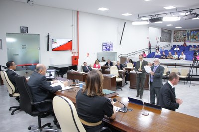 Na primeira sessão de 2020, vereadores analisam sete projetos de lei