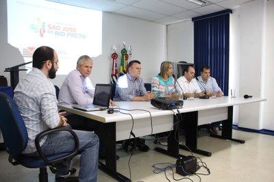 Obras antienchente operam com menos de 55% da capacidade, dizem engenheiros