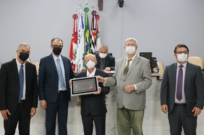 Padre Carlos Naldi recebe título de cidadão honorário rio-pretense