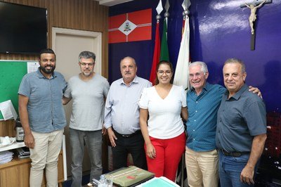 Pauléra recebe visita de cortesia de Vaz de Lima