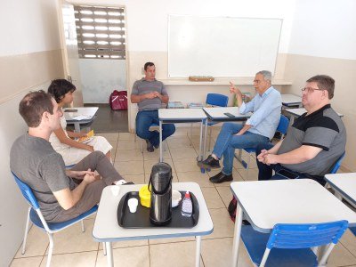 Pedro busca em Araraquara modelos de geração de trabalho e renda 