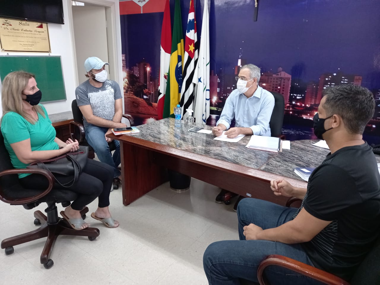 Pedro recebe professores aprovados em concurso público
