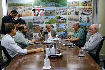 Câmara assina acordo para uso de espaço no Poupatempo
