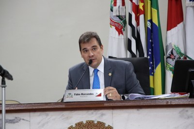 Presidente convoca duas sessões para esta quinta-feira