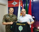 Presidente da Câmara recebe comandante do Tiro de Guerra