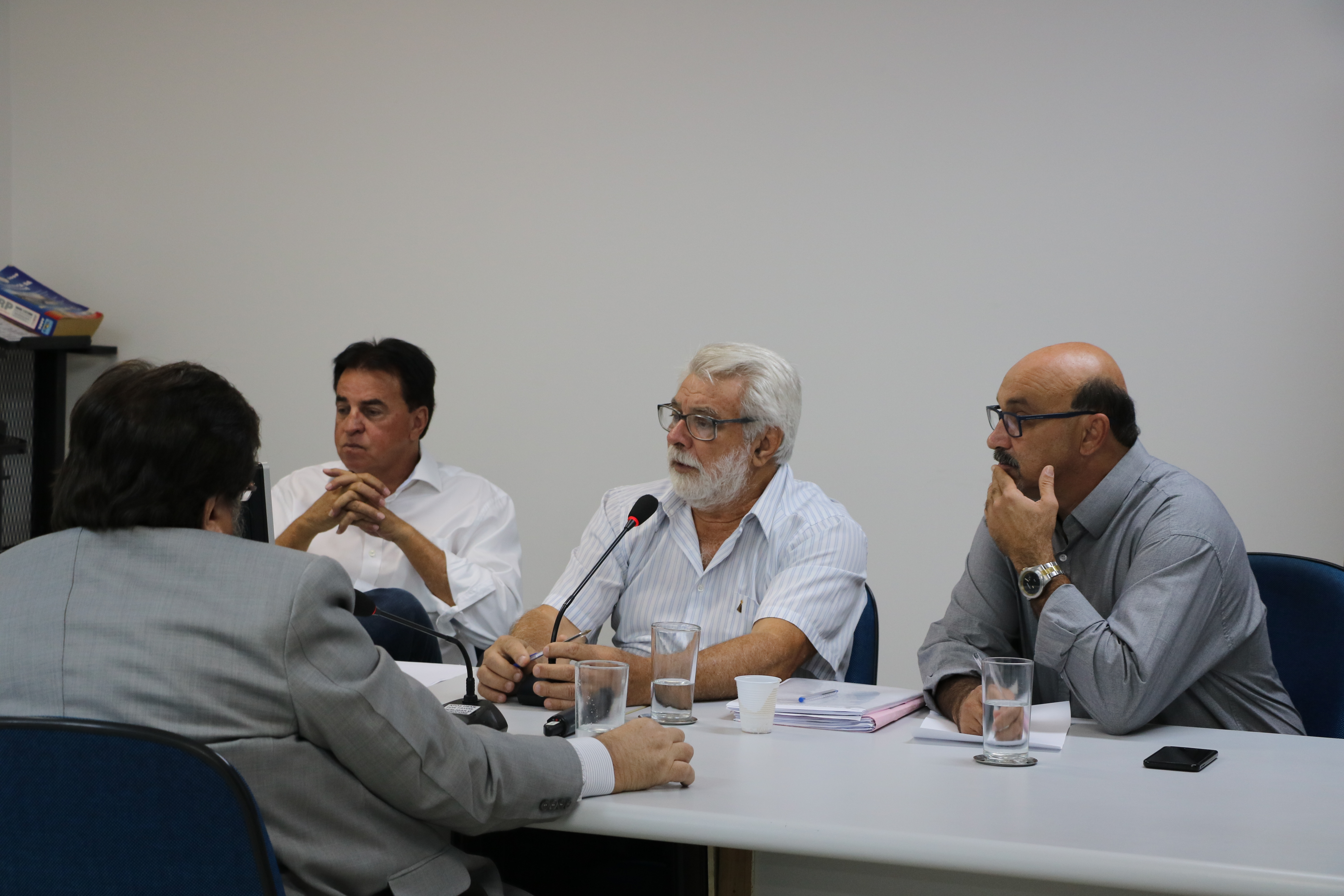 Presidente da Empro depõe à CEI da Emurb