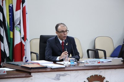 Presidente decide que só quem assinou requerimento participa de CEI