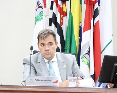 Projeto corrige salários de servidores com base na inflação
