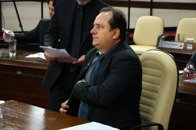 Projeto que proíbe feiras em vias de grande circulação é aprovado