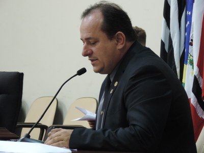 Projeto visa proibir manifestantes mascarados