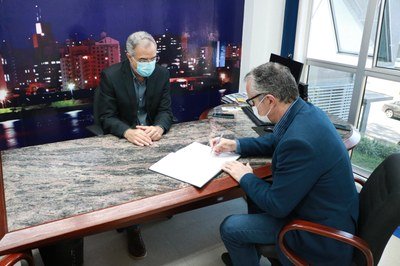 Pupo reassume mandato após licença