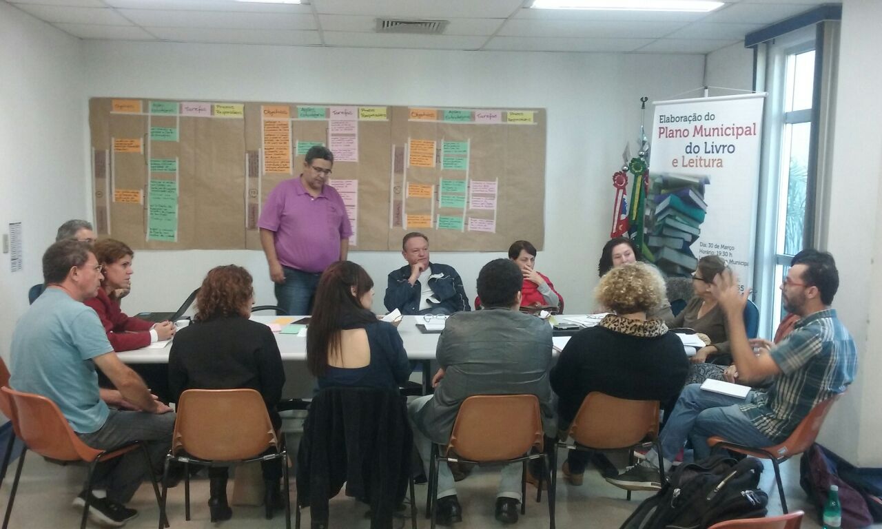 Reunião reforça elaboração do Plano Municipal do Livro e Leitura