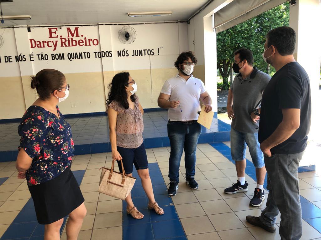Rillo e Atem fazem vistoria na escola municipal Darcy Ribeiro 