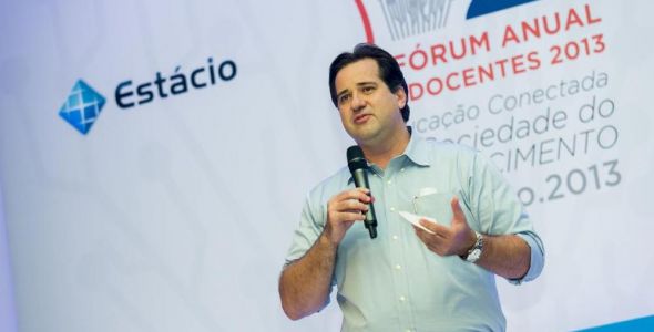 Rogério Melzi recebe homenagem na Câmara