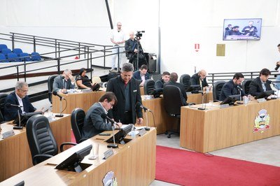 Salário de agentes comunitários de saúde entra em 2ª discussão