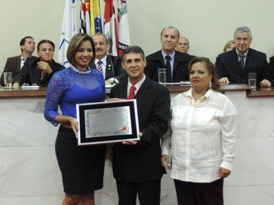 Sebastião Santos recebe Título de Cidadão Honorário