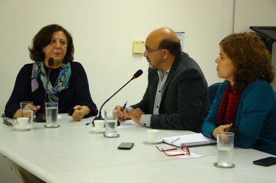 Secretária de Educação responde a questionamentos de vereadores