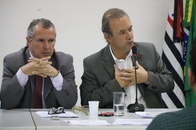 Secretário de Saúde presta esclarecimento sobre crise do Ielar