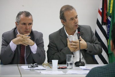 Secretário de Saúde presta esclarecimento sobre crise do Ielar