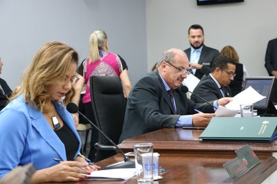 Sessão ordinária traz nove propostas para votação