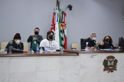 Sindicatos e vereadores debatem PEC 32