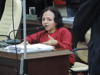 TJ suspende lei de incentivo a banheiro em feira