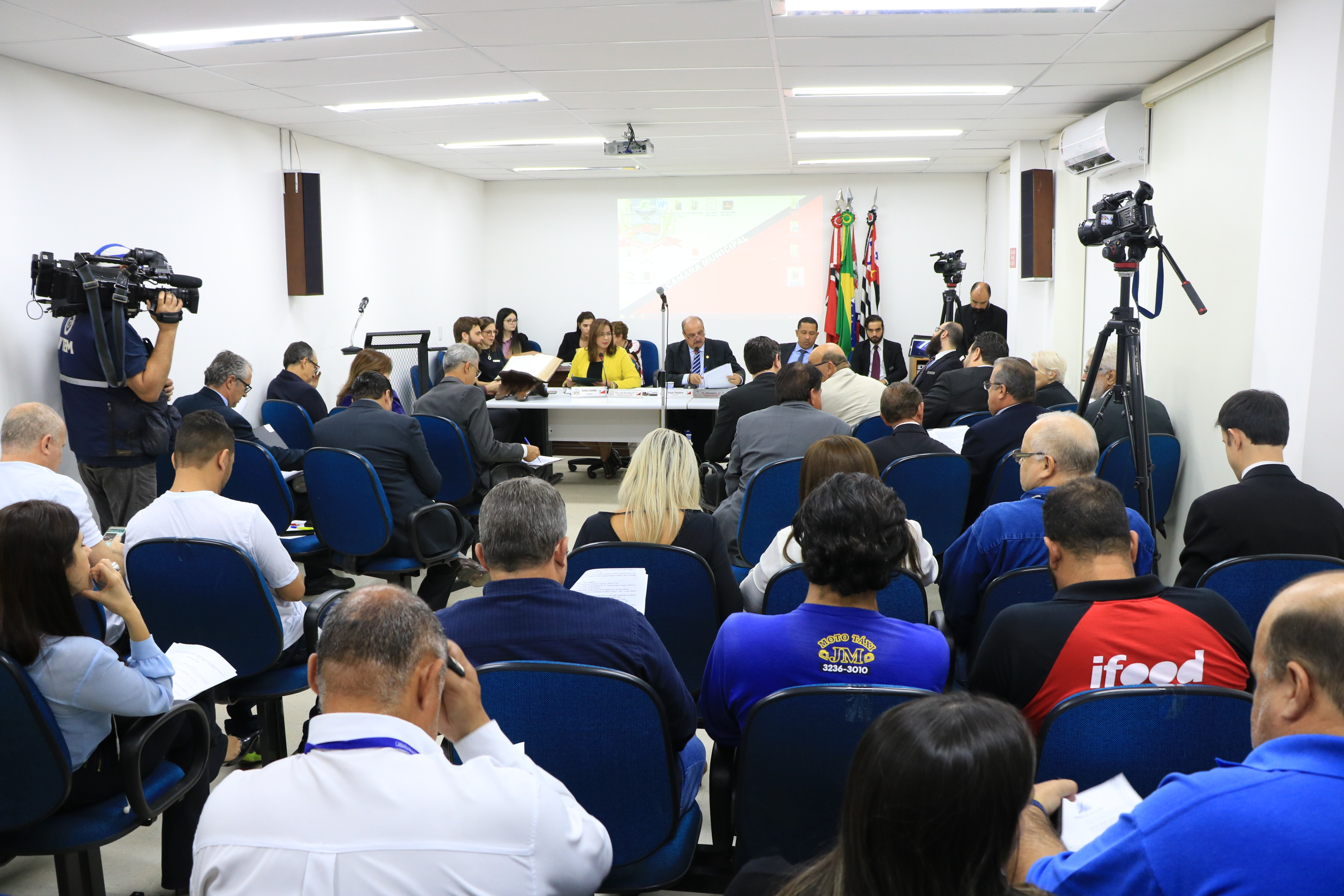 Transporte por aplicativo é votado na 19ª ordinária