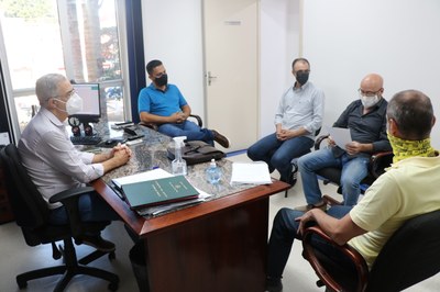 Unidade móvel para Hemocentro é tema de reunião na Câmara