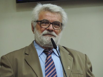 Valdomiro veta sete projetos de lei aprovados pela Câmara