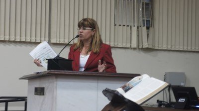 Vereadora quer ampliar participação popular