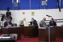 Vereadores adiam análise de oito projetos