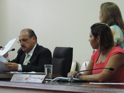 Vereadores analisam 12 propostas