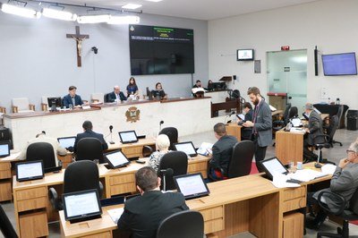 Vereadores analisam Bônus Educador Presente na 19ª sessão ordinária